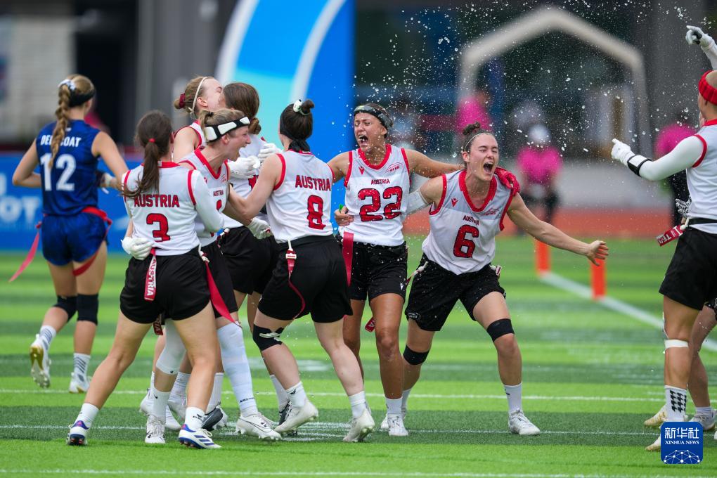 新华社记者, 本文转自, entit